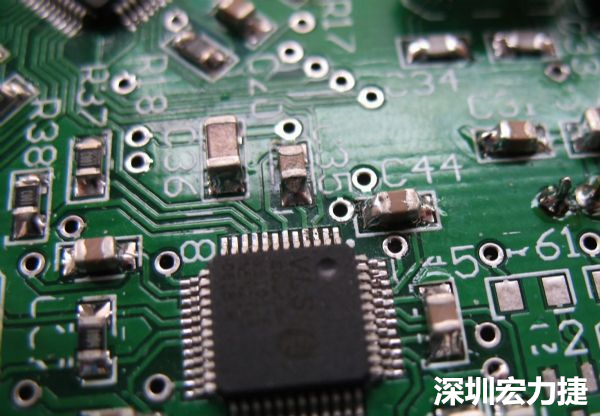 音訊電路訊號品質(zhì)，是影響操作體驗的關(guān)鍵，電路布局要特別注意。