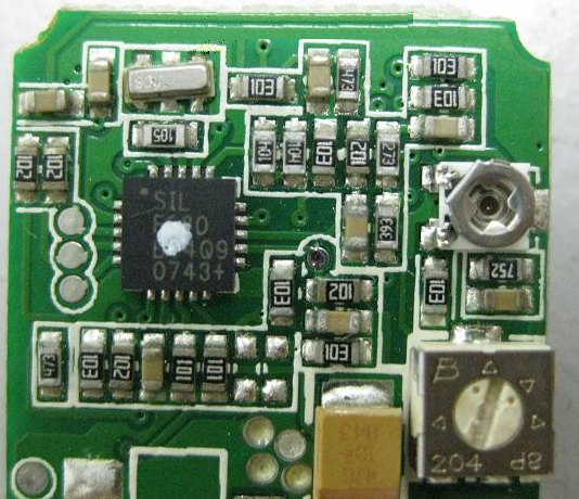 PCBA加工IC元件主要分為DIP及SMD兩大類，DIP 插件的IC，SMD (Surface Mount Device) 表面貼裝元件。